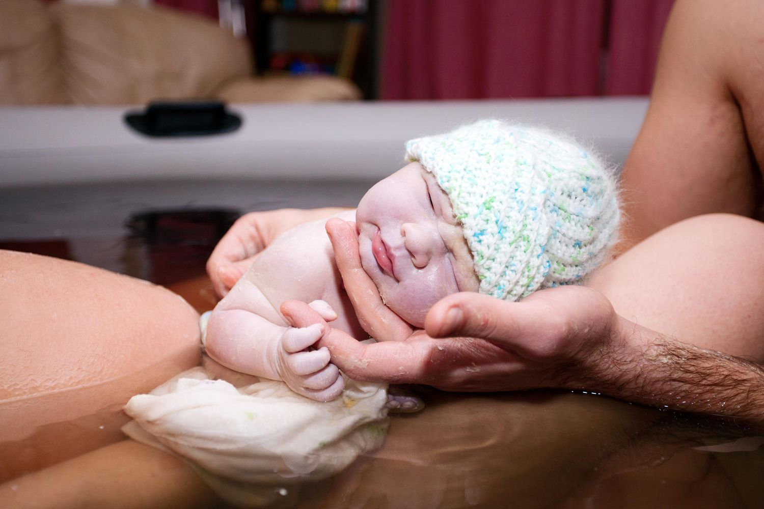 Why More Mothers Are Choosing Birthing Pools for a Gentle Delivery